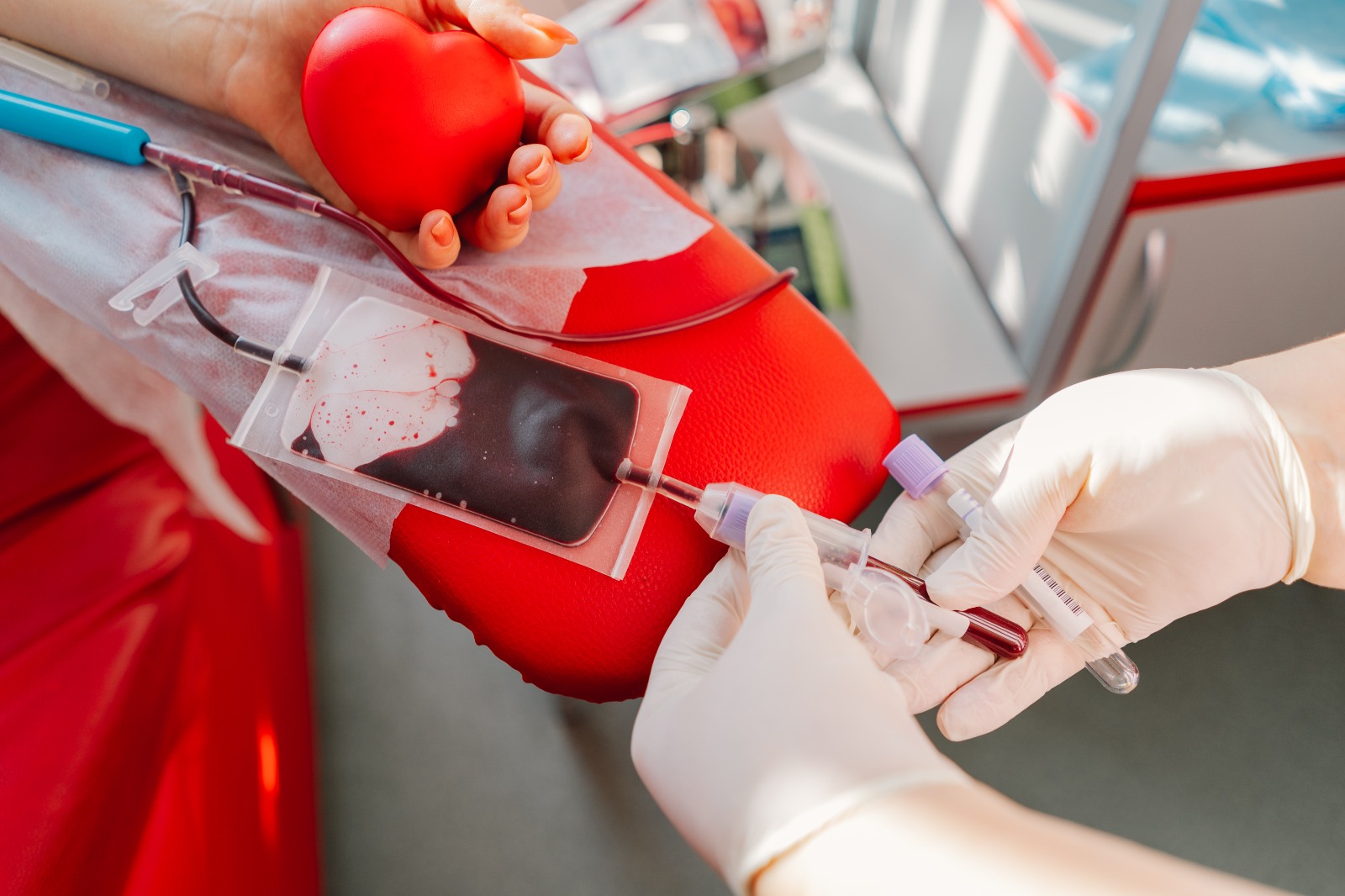 Donación de sangre y médula ósea: un acto desinteresado que cambia la vida de quienes más lo necesitan.